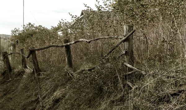 Venkovské Pohled Chudé Ukrajinské Vesnice Starý Dřevěný Plot Venkově Tradiční — Stock fotografie