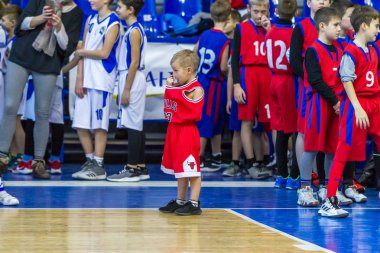 Odessa, Ukrayna - 23 Aralık 2018: genç çocuk basketbol oynamak, Çocuk spor basketbol kulübü çocuk spor okulu kutlama sırasında çocuk spor yarışmalara katılmak