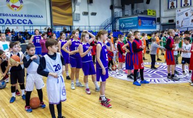 Odessa, Ukrayna - 23 Aralık 2018: genç çocuk basketbol oynamak, Çocuk spor yarışmalarında kutlama çocuk spor basketbol kulübü çocuk spor okul sırasında katılmak