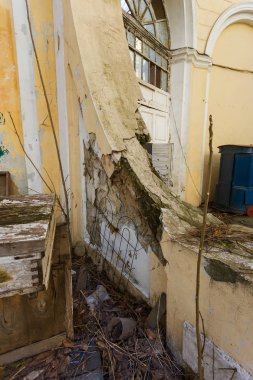 Mistik iç SSCB'in Sovyet döneminin konak terk edilmiş. Terk edilmiş eski açık yaz Tiyatrosu, sinema mahvetti. Vandallar tarafından tahrip antik tarihi bina kalıntıları