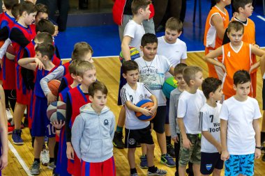Odessa, Ukrayna - 23 Aralık 2018: genç çocuk basketbol oynamak, Çocuk spor yarışmalarında kutlama çocuk spor basketbol kulübü çocuk spor okul sırasında katılmak