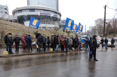 Odessa, Ukrayna -18 Nisan 2018: yetkilileri ve polis bozdu Ukrayna'da cumhurbaşkanlığı seçimleri. Sokak ayaklanmalar. Polis seçim gününde access seçmenlere Rus Konsolosluğu kapatıldı. İnsan hakları