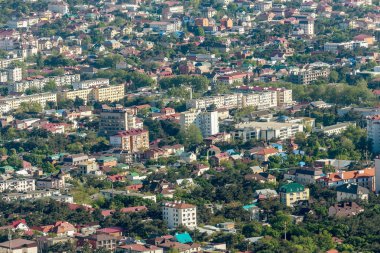Gelenzhik, Rusya Federasyonu - 2018 yaklaşık: En iyi tatil deniz kasabası görünümünü. Deniz tatil beldesi üzerinden kuşbakışı görünümünü. Güzel yaz cityscape üst noktası çekim