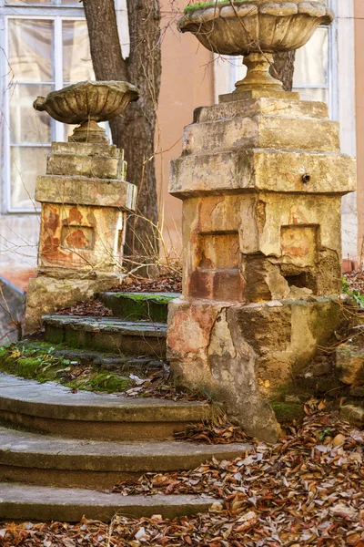 Una Vieja Escalera Piedra Exterior Abierta Piedra Escalones Cemento Vieja — Foto de Stock