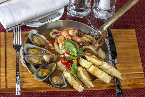 음식입니다 해산물으로 오징어 배경에 템플릿으로 식당에서 관점의 — 스톡 사진