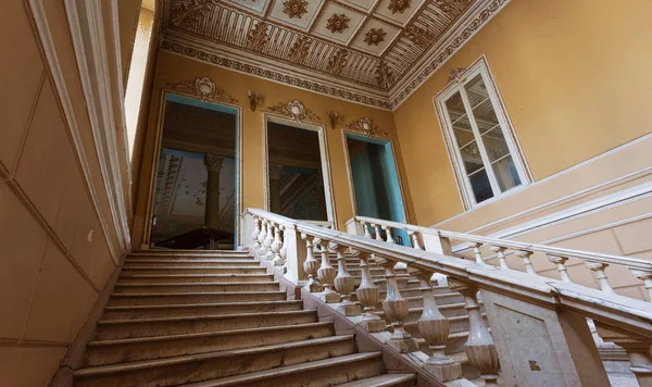 Eine Alte Offene Steintreppe Stein Marmorstufen Einer Alten Treppe Mit — Stockfoto