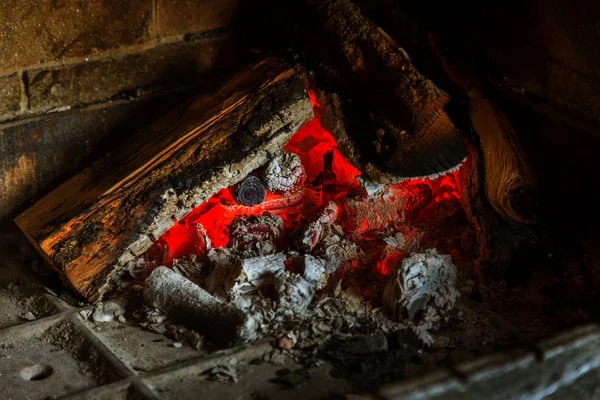 Close Shot Burning Firewood Fireplace Flames Fire Fireplace Bright Flame — Stock Photo, Image