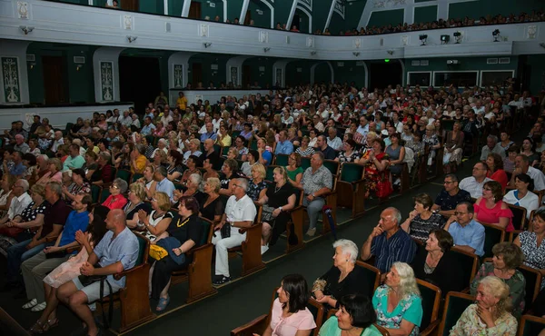 Odessa Ukraine Julho 2018 Espectadores Auditório Sala Concertos Encontram Emocionalmente — Fotografia de Stock