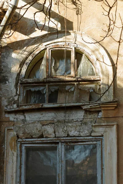 Old Window Wooden Frame Dirty Ruined Wall Residential Building Poor — Stock Photo, Image
