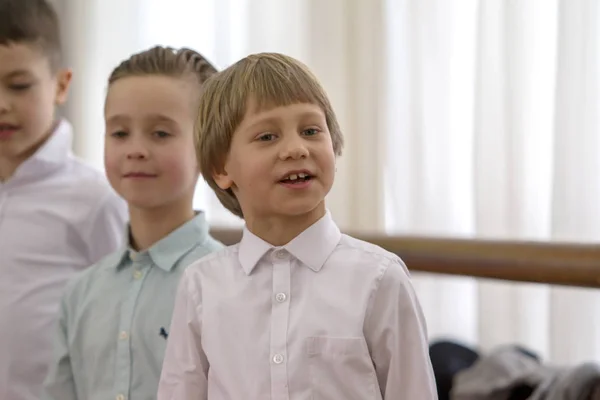 Odessa Ukraine Março 2018 Crianças Apresentam Concerto Escola Primária Criatividade — Fotografia de Stock