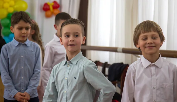 Odessa Ucrania Marzo 2018 Los Niños Realizan Conciertos Escuela Primaria — Foto de Stock