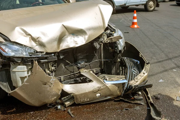 Odessa Ucrania Junio 2018 Accidente Coche Calle Automóviles Dañados Después — Foto de Stock