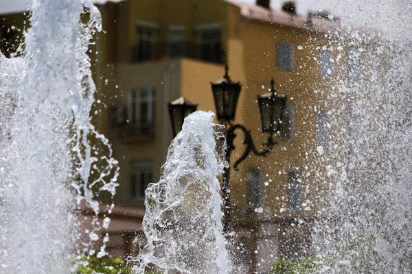 Şehir Çeşme Şehir Parkı Sıcak Yaz Gününde Çeşme Damla Güzel — Stok fotoğraf