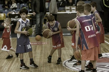 Odessa, Ukrayna - 23 Aralık 2018: genç çocuk basketbol oynamak, Çocuk spor yarışmalarında kutlama çocuk spor basketbol kulübü çocuk spor okul sırasında katılmak