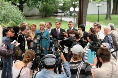 오데사, 우크라이나-2010 년 9 월 4 일: tsetska tsacheva dangovska 대통령 공식 방문, 오데사, 우크라이나에서에서 2010 년 9 월 4 일에 불가리아의 국회. 