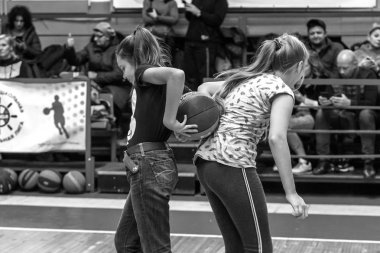 Odessa, Ukrayna - 23 Aralık 2018: genç çocuk basketbol oynamak, Çocuk spor basketbol kulübü çocuk spor okulu kutlama sırasında çocuk spor yarışmalara katılmak