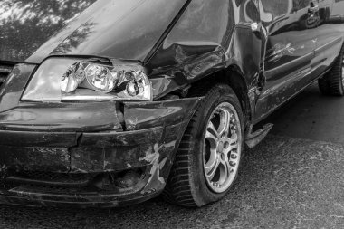 Odessa, Ukrayna - 7 Haziran 2018: kaza kaza: City çarpışma sonra sokak, hasarlı otomobil. Şehir yol Kavşağı'nda trafik kazasında. Kaza kaza street: