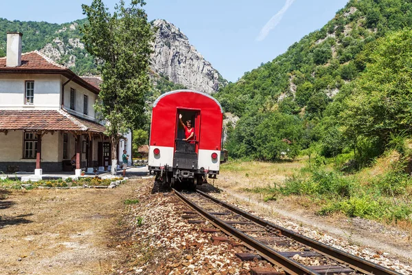 Bansko Bulgarije Juli 2016 Kleine Retro Rock Trein Beweegt Door — Stockfoto