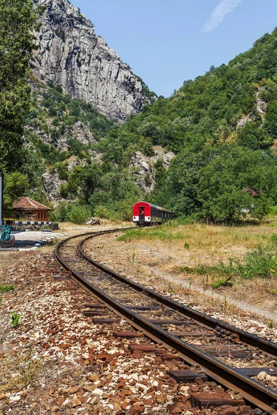 Railroad Tracks Old Worn Wooden Sleepers Require Urgent Repair Narrow — Stock Photo, Image