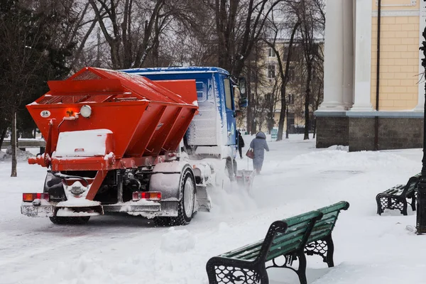 Odessa Ukraina Februari 2018 Snöfall Cyklonen Gatorna Vintern Bilar Täckta — Stockfoto