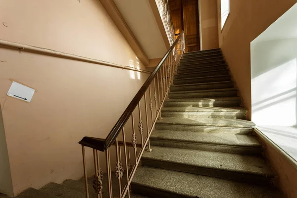 Cimento Escadas Pedra Antigo Edifício Uma Escada Pedra Vintage Entre — Fotografia de Stock