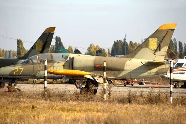 Одесса Украина Июня 2011 Года Старые Сломанные Военные Самолеты Реактивные — стоковое фото