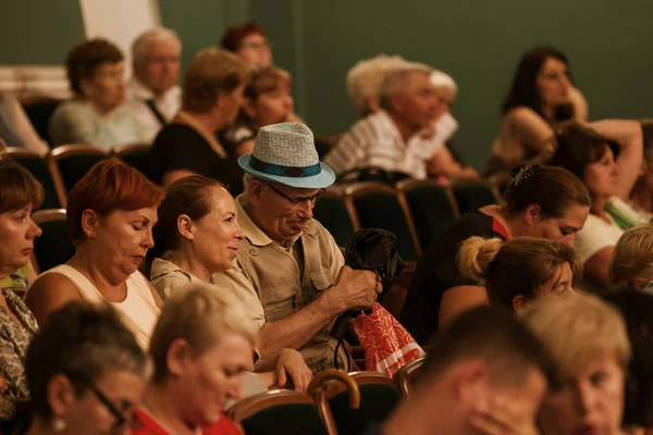 Одесса Украина Июля 2018 Года Зрители Аудитории Концертного Зала Эмоционально — стоковое фото