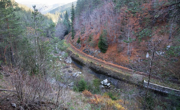 Antiguo Ferrocarril Estrecho Las Montañas Pirin Escena Escénica Dramática Ferrocarril — Foto de Stock