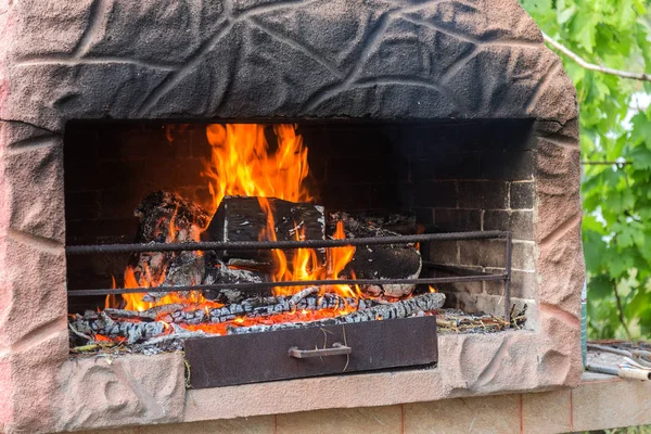 Empty Barbecue Clean Hot Flaming Grill Close Background Bbq Barbecue — Stock Photo, Image