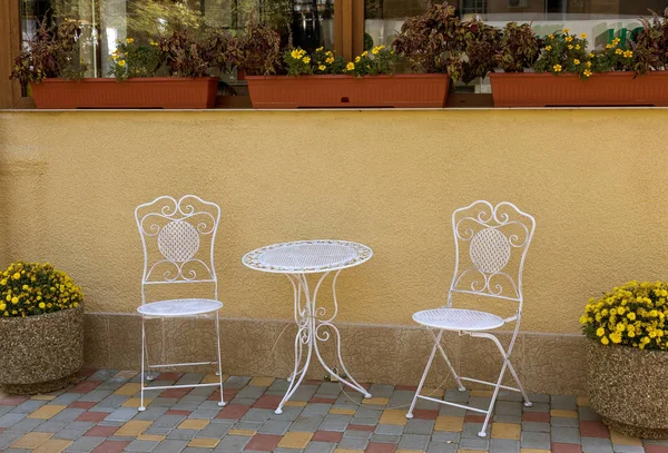 Элегантные Металлические Столы Стулья Уличного Кафе — стоковое фото