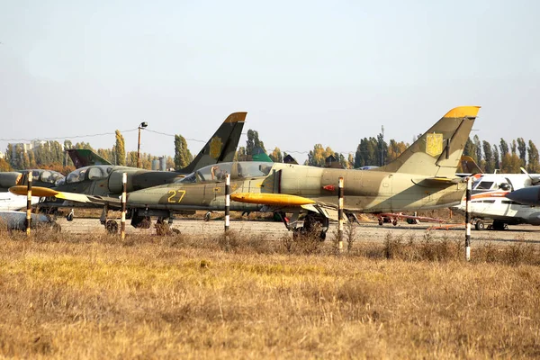 Odessa Ukraine Junho 2011 Velhos Aviões Militares Quebrados Caças Jato — Fotografia de Stock