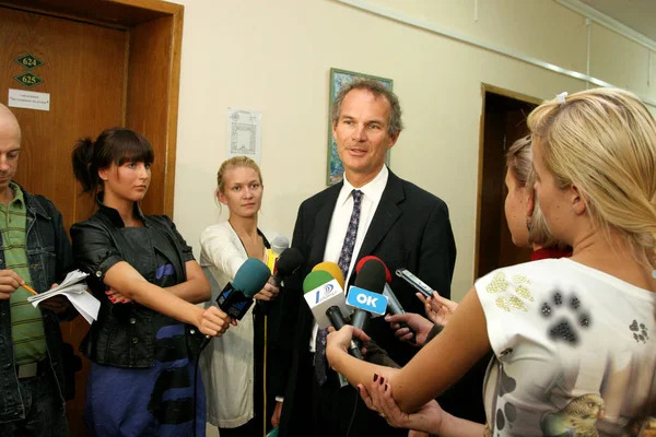 敖德萨 乌克兰 2010 英国到乌克兰特命大使利 特纳在行政区域 2010 日在敖德萨 乌克兰进行正式访问 — 图库照片