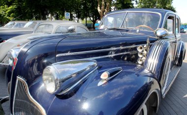 Odessa, Ukrayna - 10 Haziran 2011: geleneksel sergi geri efsanevi lüks retro otomobil, sanat, odessa, Ukrayna potemkin merdivenleri 10 Haziran 2011 tarihinde dünyanın her yerinden en iyi örnekleri.