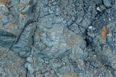 Mavi kil jeolojik birikintisi. Mavi kil nadir bulunan doğal bir kozmetiktir. Elmas depozitosunun bir işareti olan mavi kil elmas kimberlit boruyla ilişkilidir. Doğal jeolojik zenginlik