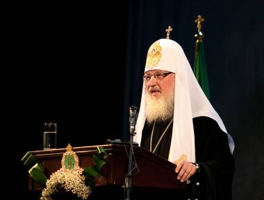 Odessa, Ukrayna, Patrik, tüm Rusya Kirill onur kutlamalarda yıldönümü Rusya vaftiz - 20 Temmuz 2010 itibariyle: Patrik Kirill Ulusal opera binası içinde Ukrayna halkının mübarek