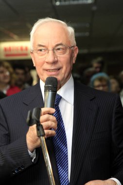 Odessa - 9 Ekim: Başbakan mykola azarov bir çalışma sırasında ziyaret Odessa'ya, 23 Ekim 2012 yılında odessa, Ukrayna.