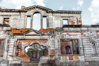 Jitomir, Ukrayna bir antik kale Tereshchenko toprak kalıntıları. 20. yüzyılın başlarında Rusya Devrimi sırasında proletaryanın Vandallar tarafından yok güzel eski kale. Vandalizm ve İklim erozyon kaleden daha da imha