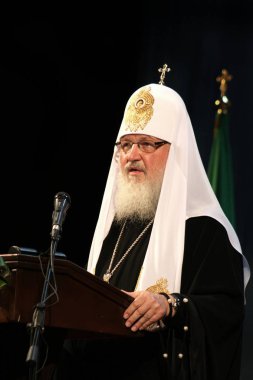 Odessa, Ukrayna, Patrik, tüm Rusya Kirill onur kutlamalarda yıldönümü Rusya vaftiz - 20 Temmuz 2010 itibariyle: Patrik Kirill Ulusal opera binası içinde Ukrayna halkının mübarek