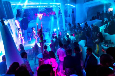 Odessa - 22 Haziran: yeni bir modern ışık göster: yeni eğlence ziyaretçi tatil tatil sezon, 22 Haziran 2014, Odessa, Ukrayna yaz için gece kulübü hediyeler