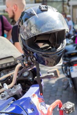 Odessa, Ukrayna 16 Ağustos 2017. Benzersiz motosiklet modellerinin benzersiz, efsanevi eski ve modern pahalı bisikleti otomatik toplayıcıları sergisinde geleneksel sergisinde gösterdi. Bisiklet gösterisi