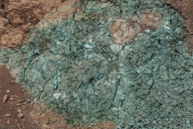 Mavi kil jeolojik birikintisi. Mavi kil nadir bulunan doğal bir kozmetiktir. Elmas depozitosunun bir işareti olan mavi kil elmas kimberlit boruyla ilişkilidir. Doğal jeolojik zenginlik