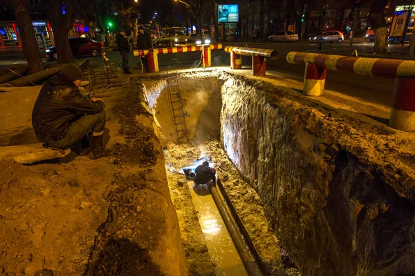 Oděsa Ukrajina Prosince 2015 Stavební Dělníci Dělají Opravy Městských Dálnic — Stock fotografie