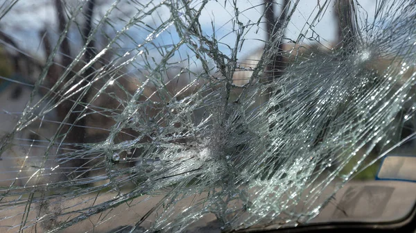Σπασμένα Αυτοκινήτου Μετά Από Ατύχημα Σπασμένο Γυαλί Αυτοκίνητο Σπασμένο Παρμπρίζ — Φωτογραφία Αρχείου