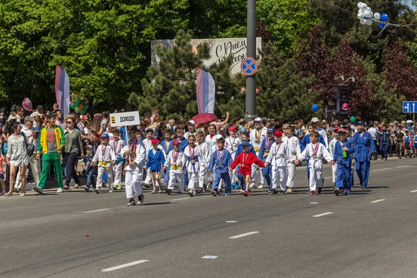 Noworossijsk Russland Mai 2018 Demonstration Mai Frieden Arbeit Mai Kindersport — Stockfoto