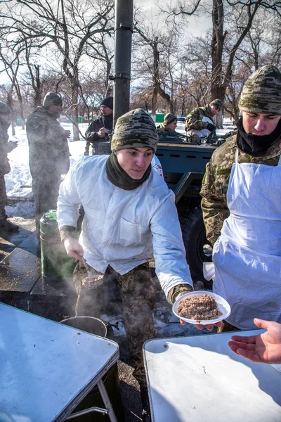 Odessa Ukraina Januari 2016 Ukrainska Armén Förbereder Måltid Köket Fältet — Stockfoto