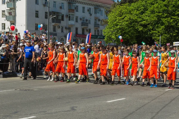 Novorossiysk Rusko Května 2018 Prvomájové Demonstrace Mír Práce Května Lidé — Stock fotografie