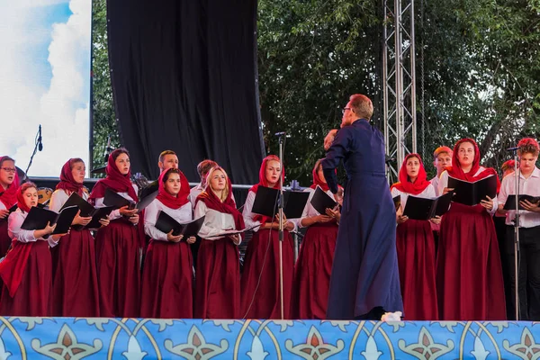 Odessa Ukraina Lipca 2018 Chór Wykonuje Teatrze Letnim Przed Rodziców — Zdjęcie stockowe