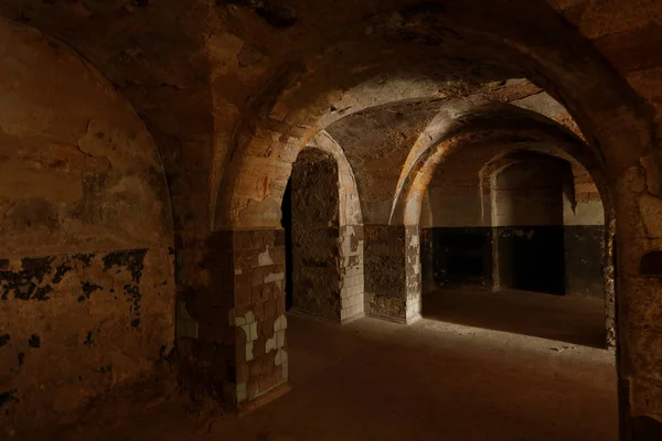 Old Abandoned Tunnel Underground Wine Cellar Entrance Catacombs Dungeon Old — Stock Photo, Image