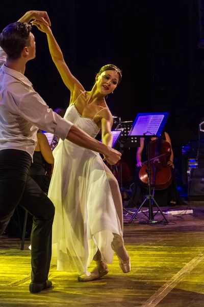 Odessa Ucrania Agosto 2018 Pareja Bailarines Ballet Bailan Danza Romántica — Foto de Stock