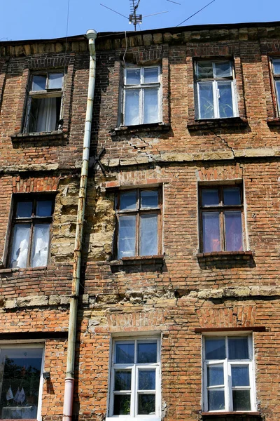 Eski Alarmı Evi Harabeye Cephe Detay Fakir Bir Bölgede Yaşayan — Stok fotoğraf